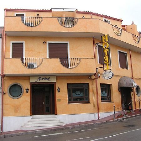 Hotel Mistral 포르토스쿠소 외부 사진