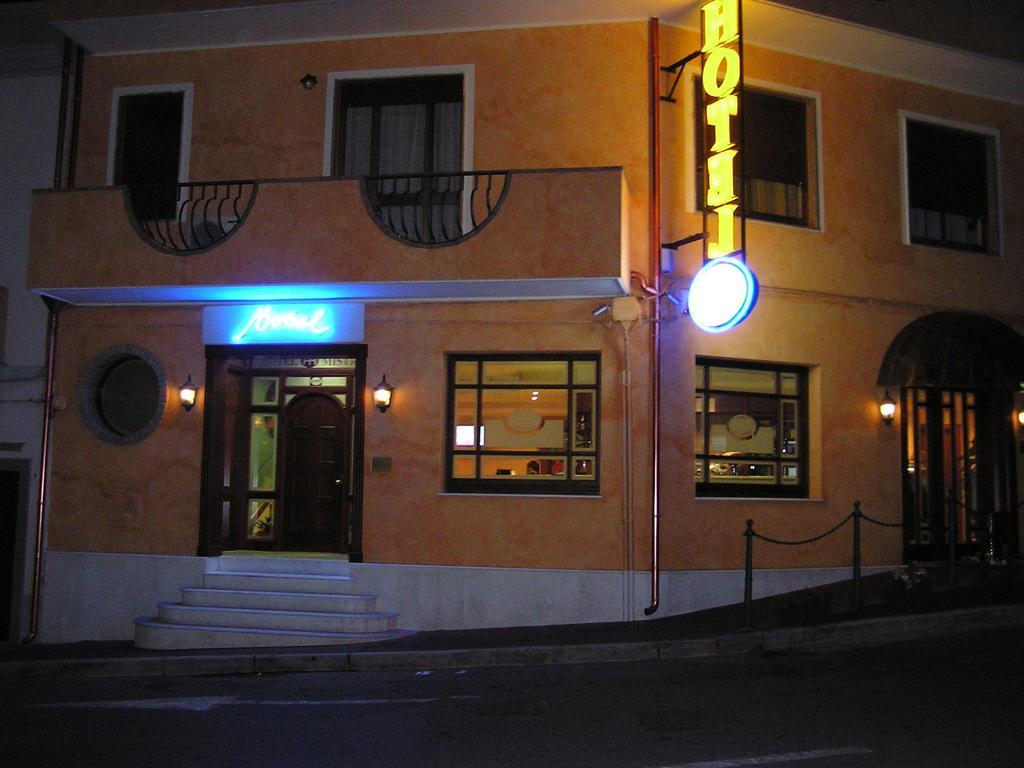 Hotel Mistral 포르토스쿠소 외부 사진